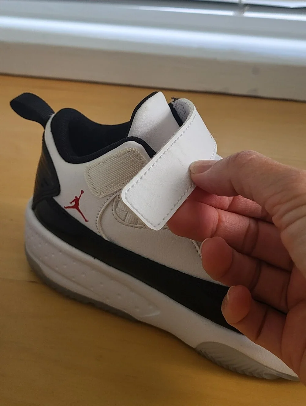 Nike Air Jordan Max Aura 2 PS | White Black Red | Size 13C